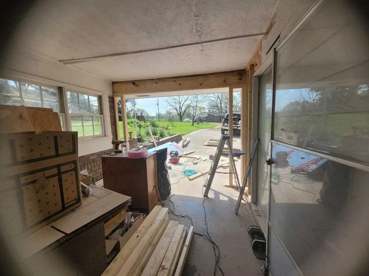 Air movers and dehumidifier for Drying & Dehumidification in Spring Creek